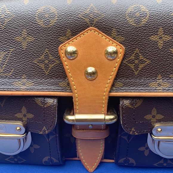 Authentic Preowned Louis Vuitton Shoulder Bag - Picture 4 of 14